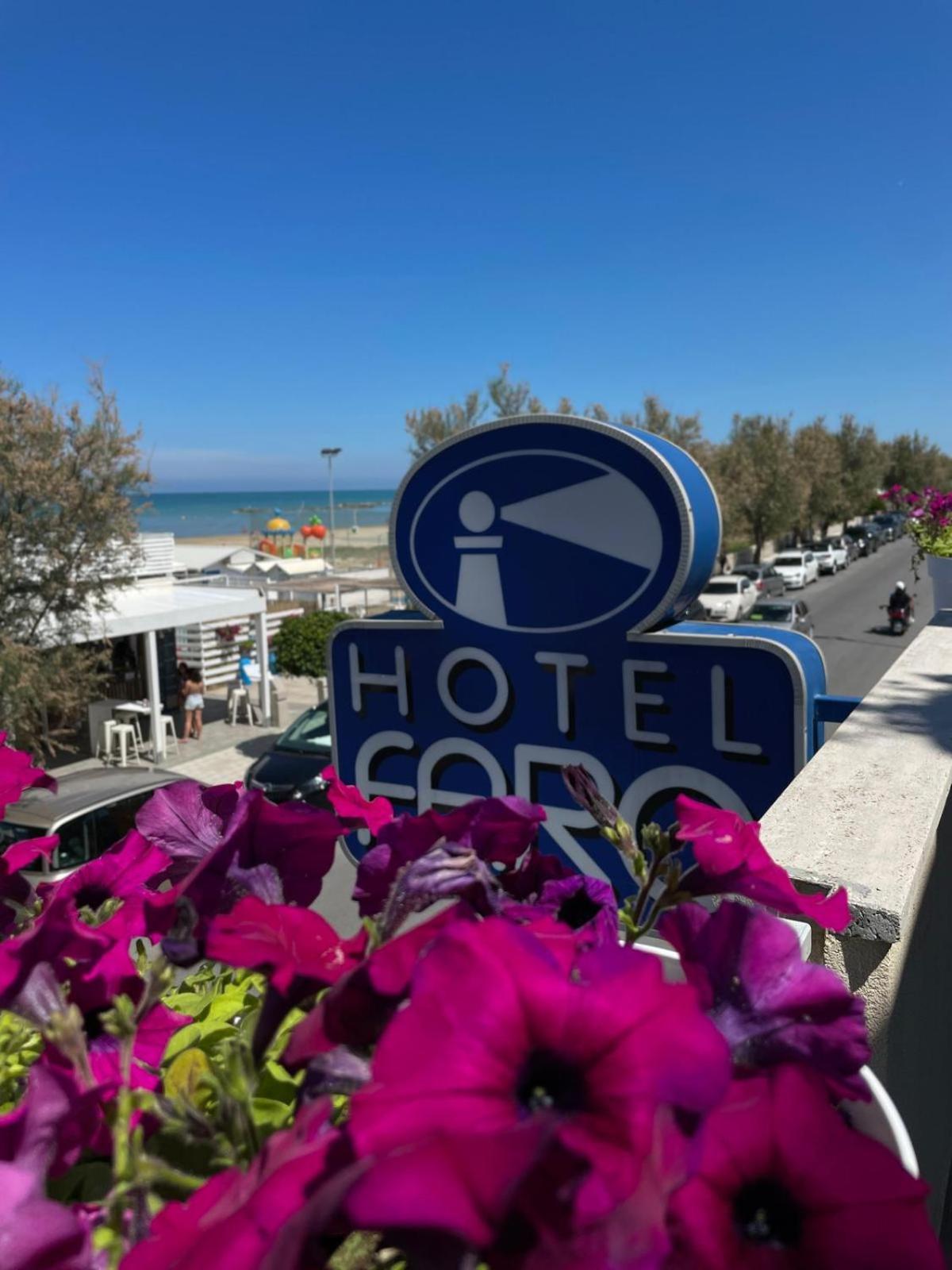 Il Faro Hotel Сенигалия Екстериор снимка