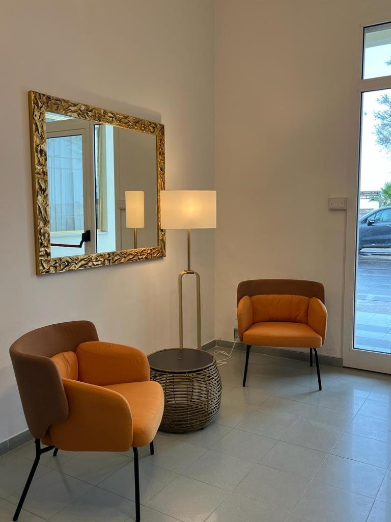 Il Faro Hotel Сенигалия Екстериор снимка
